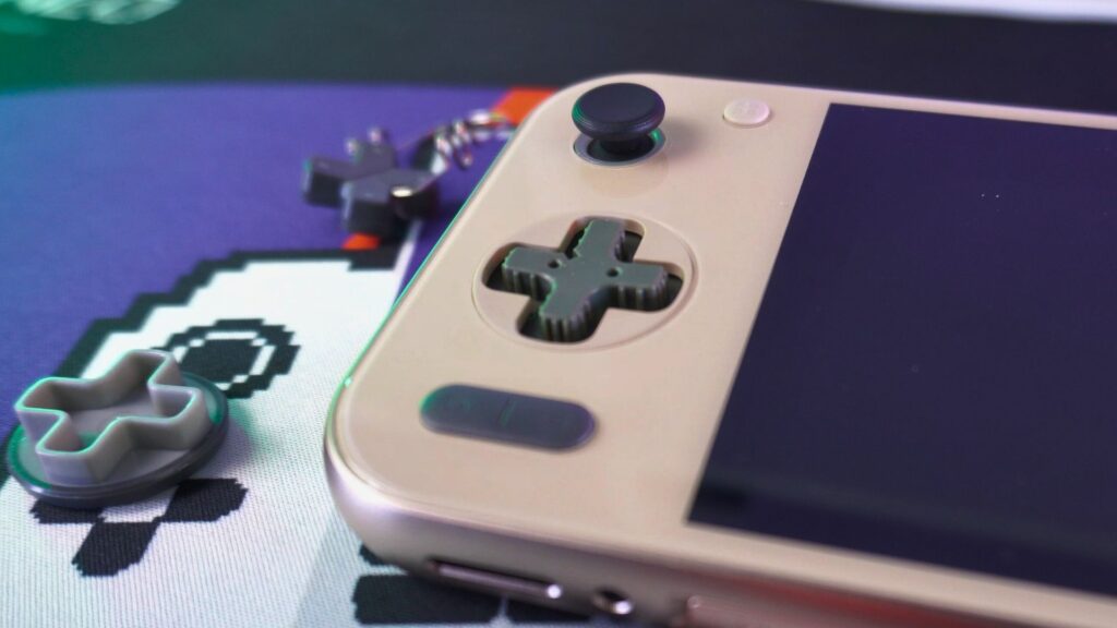AYANEO Pocket S2 D-Pad poistettu