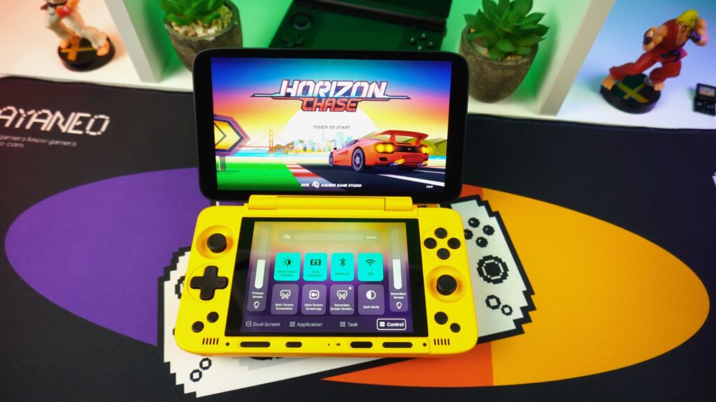 AYANEO Pocket DS ekraanid